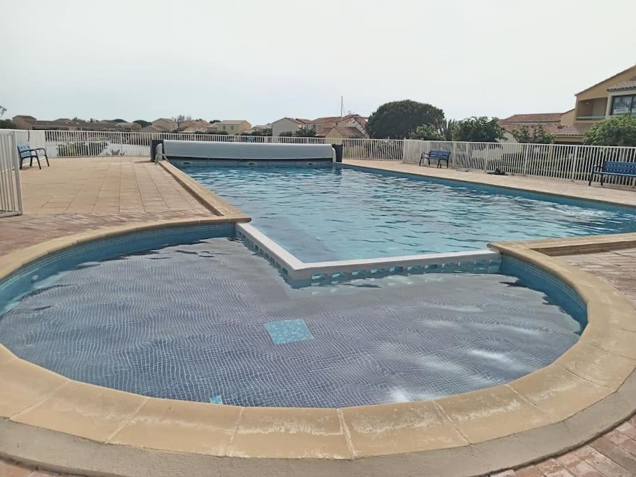Jolie Maisonnette Dans Calme Avec Piscine * Le Barcares